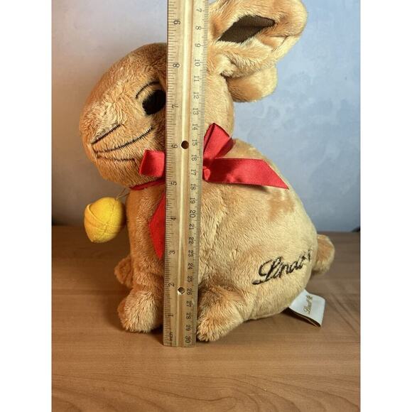 Lindt Golden Plush Bunny 10” London Store With Under Pouch Zipper Up - Picture 9 of 9